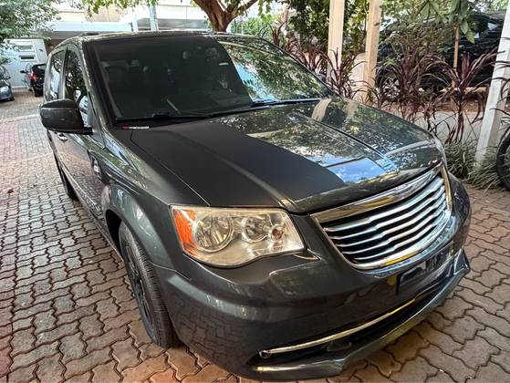 CHRYSLER TOWN & COUNTRY 3.6 TOURING V6 24V GASOLINA 4P AUTOMÁTICO CHRYSLER TOWN & COUNTRY 3.6 TOURING V6 24V GASOLINA 4P AUTOMÁTICO